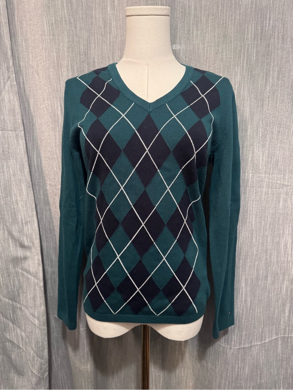 NWT Tommy Hilfiger Argyle V-Neck Sweater - Size S